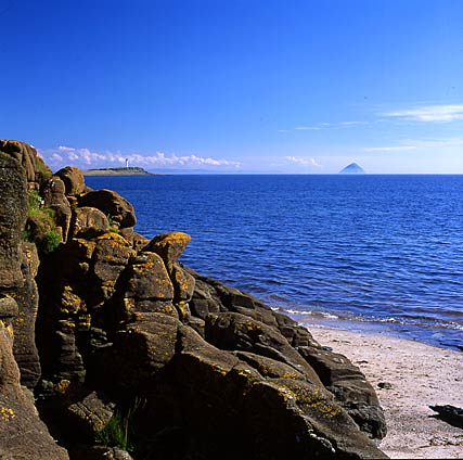 Scotland, Isle of Arran, Kildonan; Bronica EC, Zenzanon 80 2,4, Provia 100F