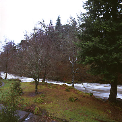 Uitzicht vanuit het restaurant op River Dorchart