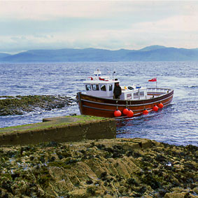 Iolaire of Iona, vanaf Staffa opgenomen